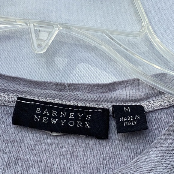 Classic Barney’s New York t-shirt. Made in Italy size medium. Light grey - Picture 2 of 7